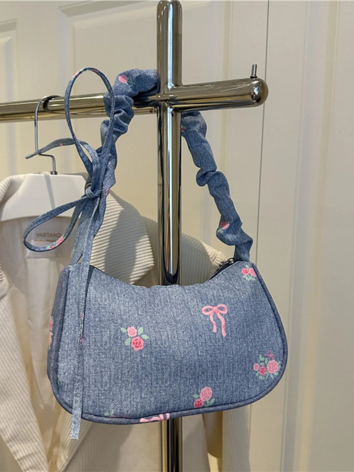 6a80dd76afb7424085a0d3230d168ed9-Max-Origin