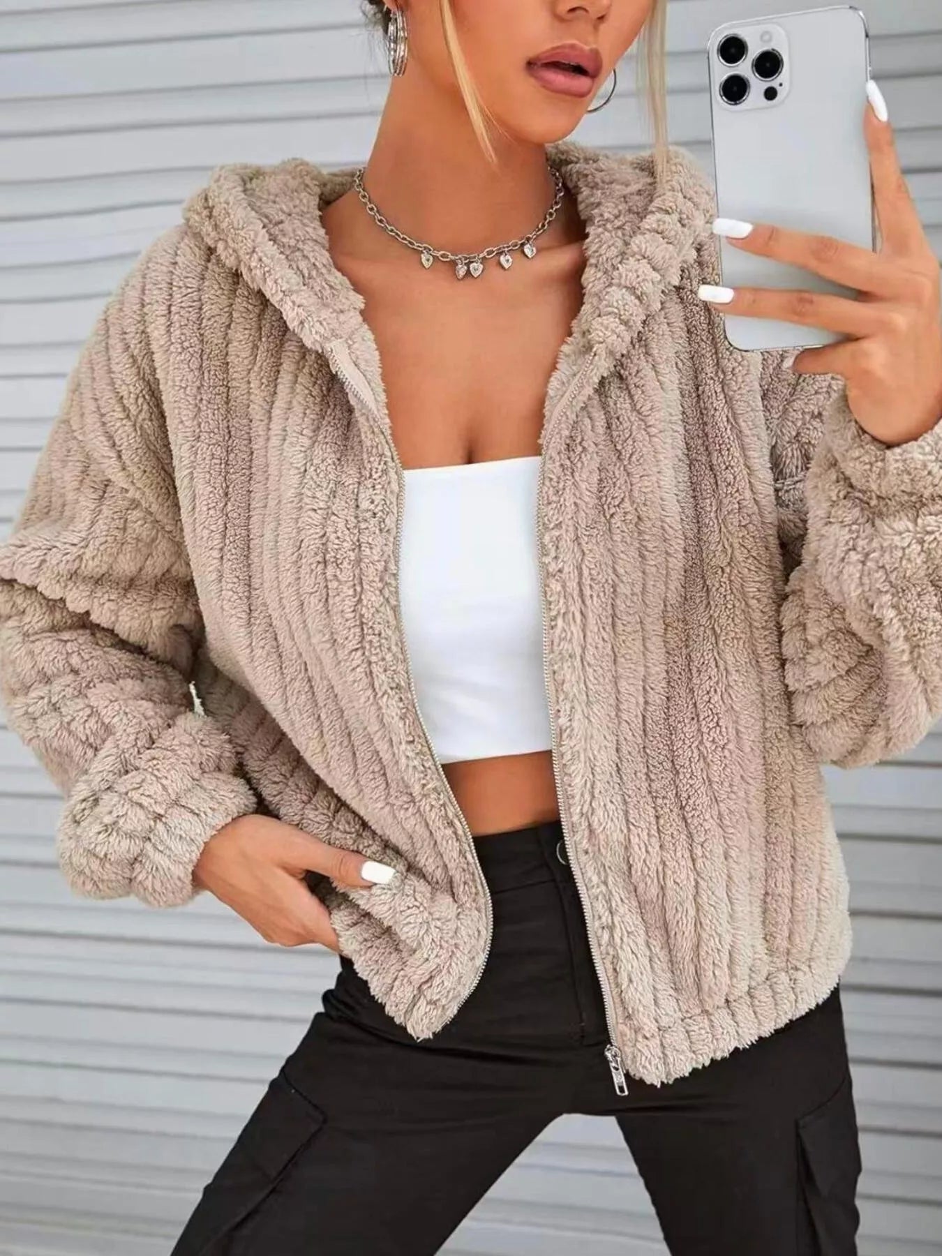 e98e750c448e48cbaf04e94bae5830f5-Max-Origin